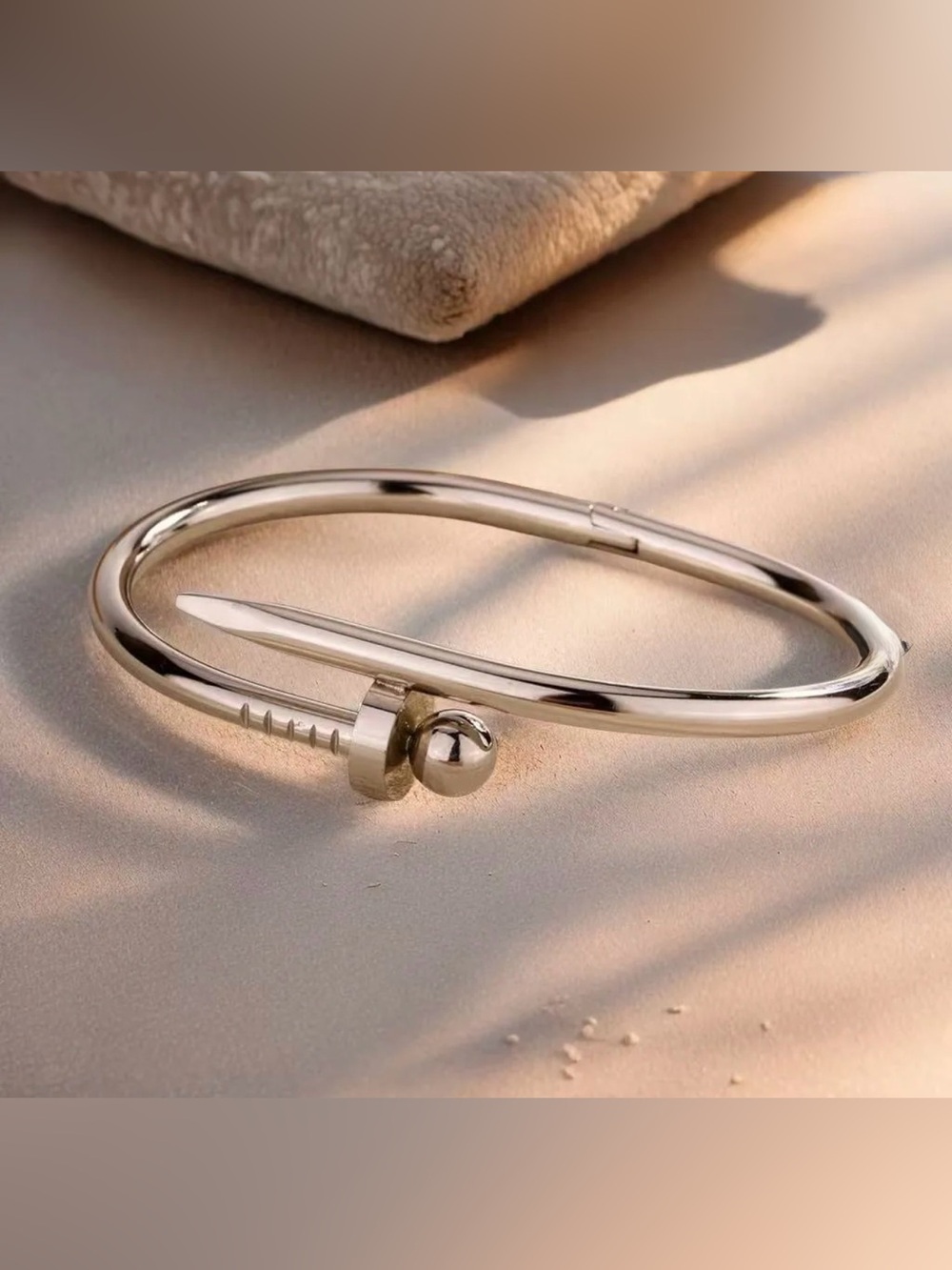 Polished Silver Nail-Style Hinged stainless steel Bangle Bracelet